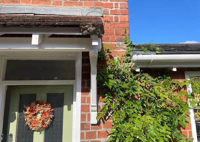 Beersbridge Cottage Near Titanic Centre & Airport